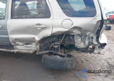 2005 Ford Escape Limited z USA, uszkodzony, nr VIN 1FMCU94155KD40552